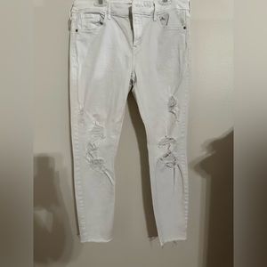 Old Navy white ripped skinny jeans. Size 8.